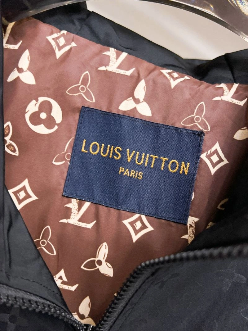 Modern Louis Vuitton Outwear 133797