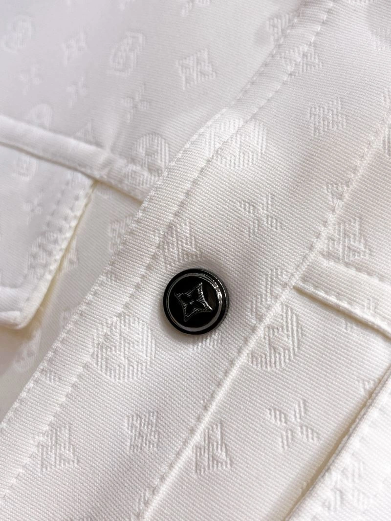 Timeless Louis Vuitton Outwear 133804