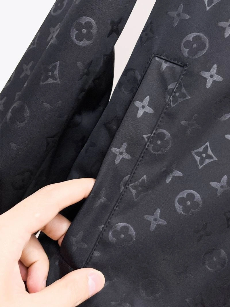 DailyWear Louis Vuitton Outwear 133795