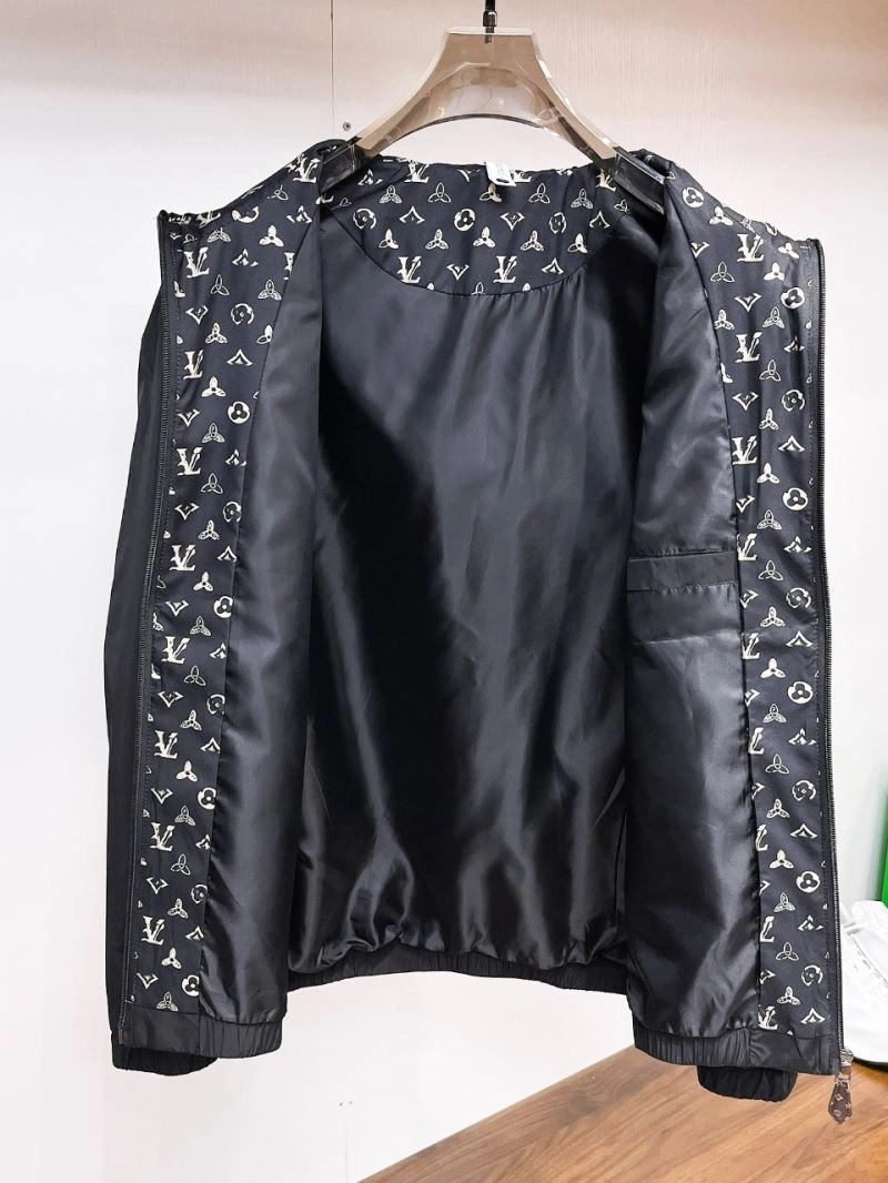 Contemporary Louis Vuitton Outwear 133793