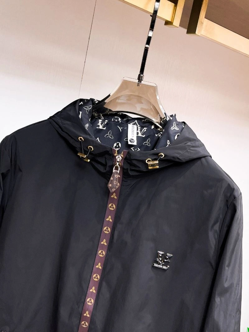 Contemporary Louis Vuitton Outwear 133793