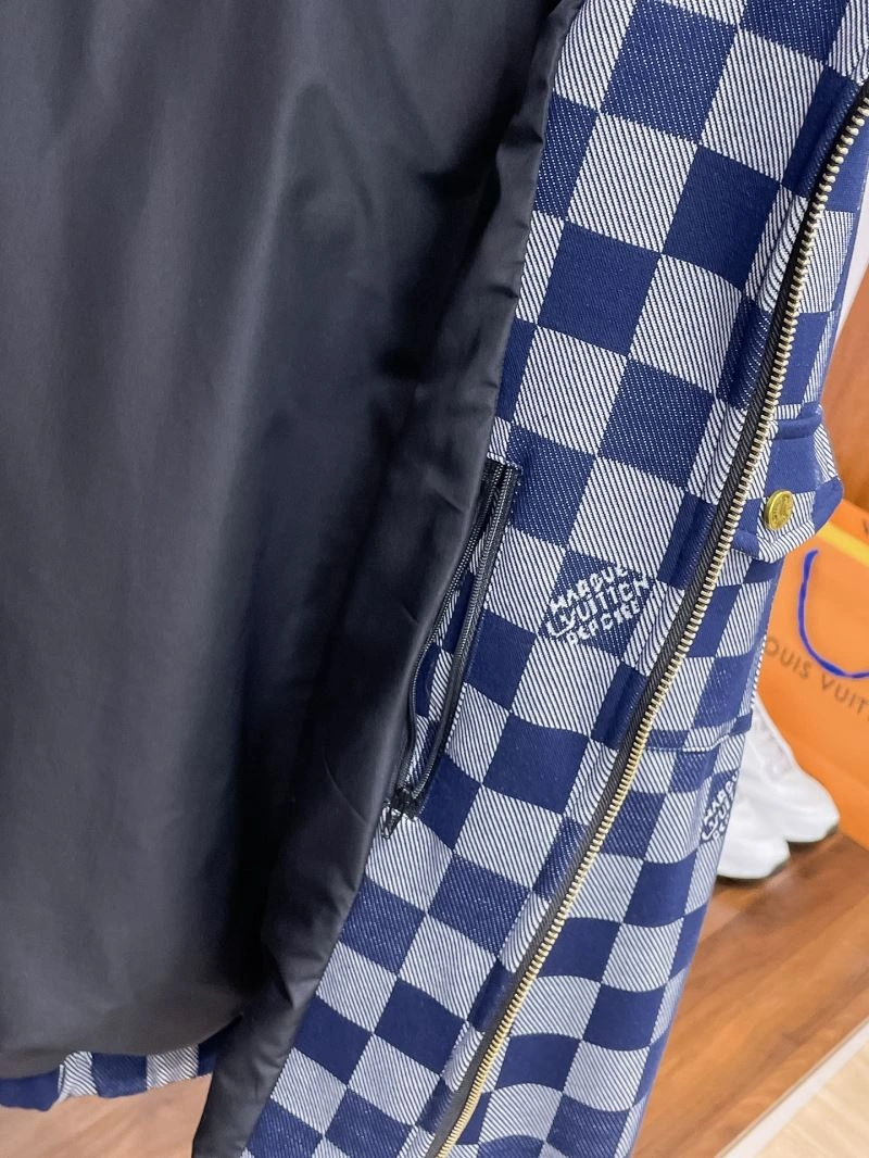 Premium Louis Vuitton Outwear 133792