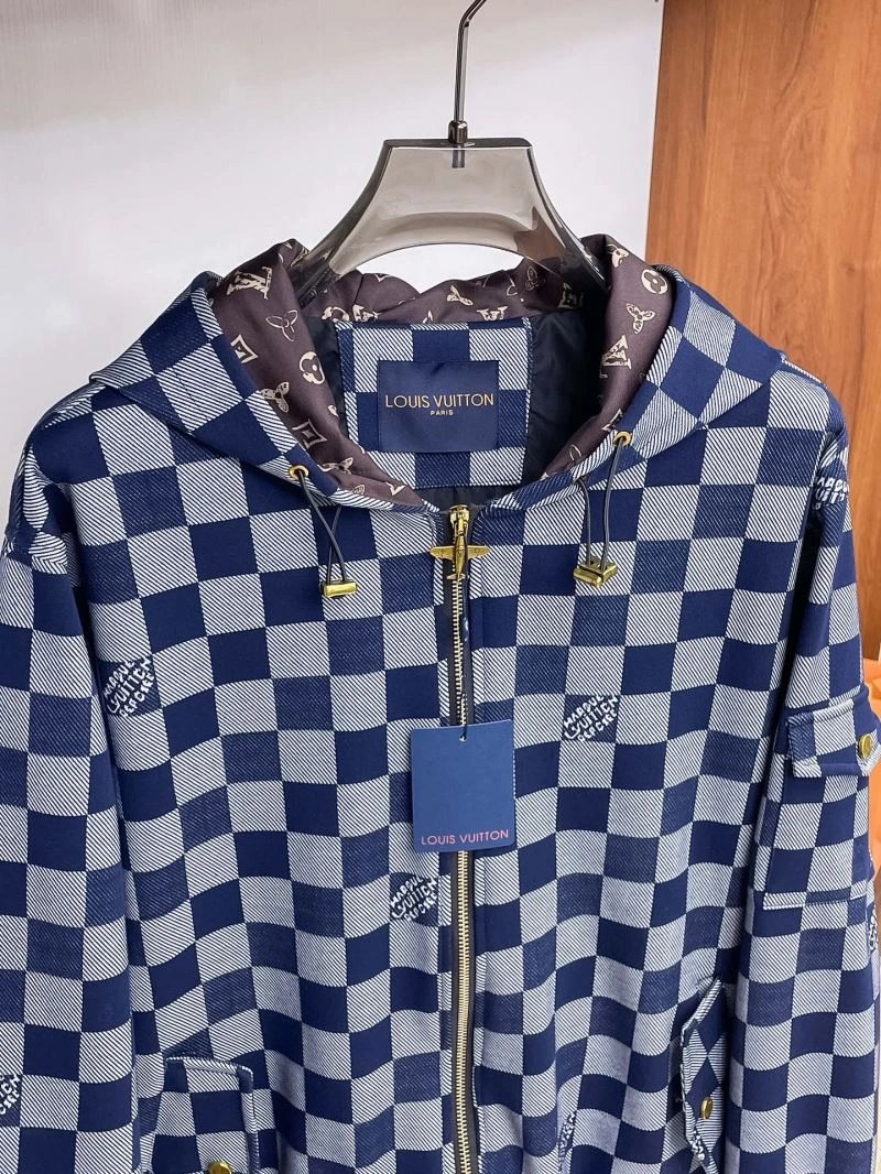 Premium Louis Vuitton Outwear 133792