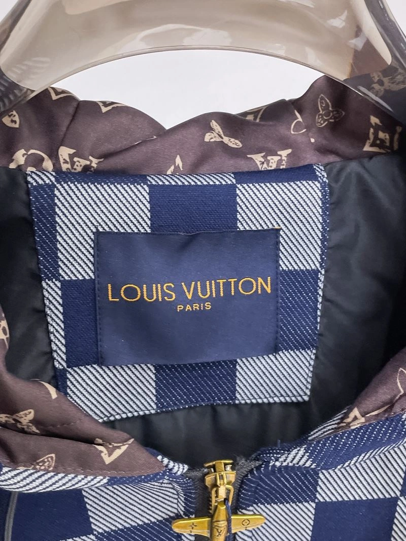 Premium Louis Vuitton Outwear 133792