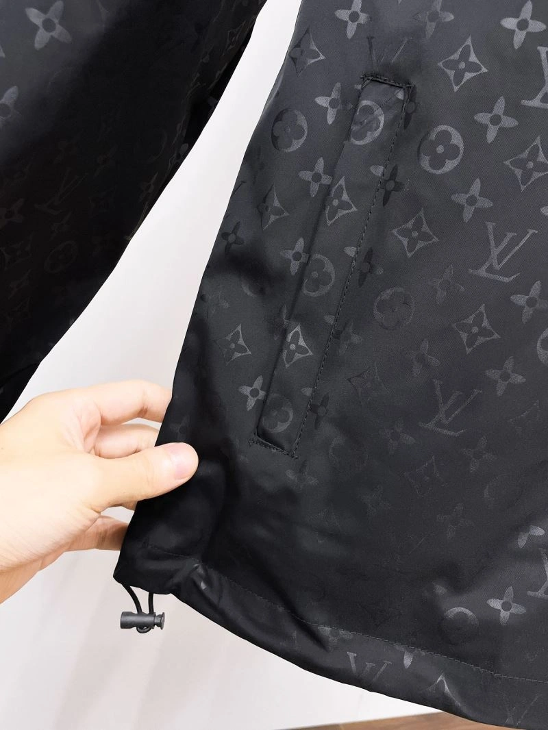 Louis Vuitton Outwear Stretchable 133784