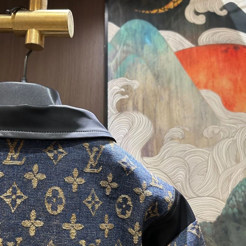 RelaxedFit Louis Vuitton Outwear 132976