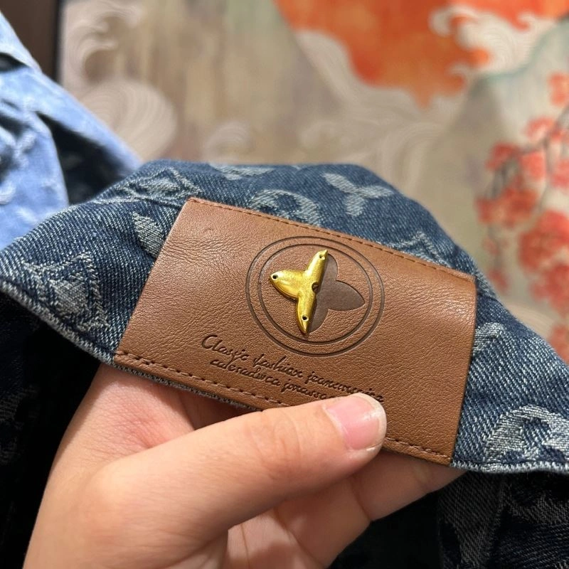 FreshLook Louis Vuitton Outwear 132960