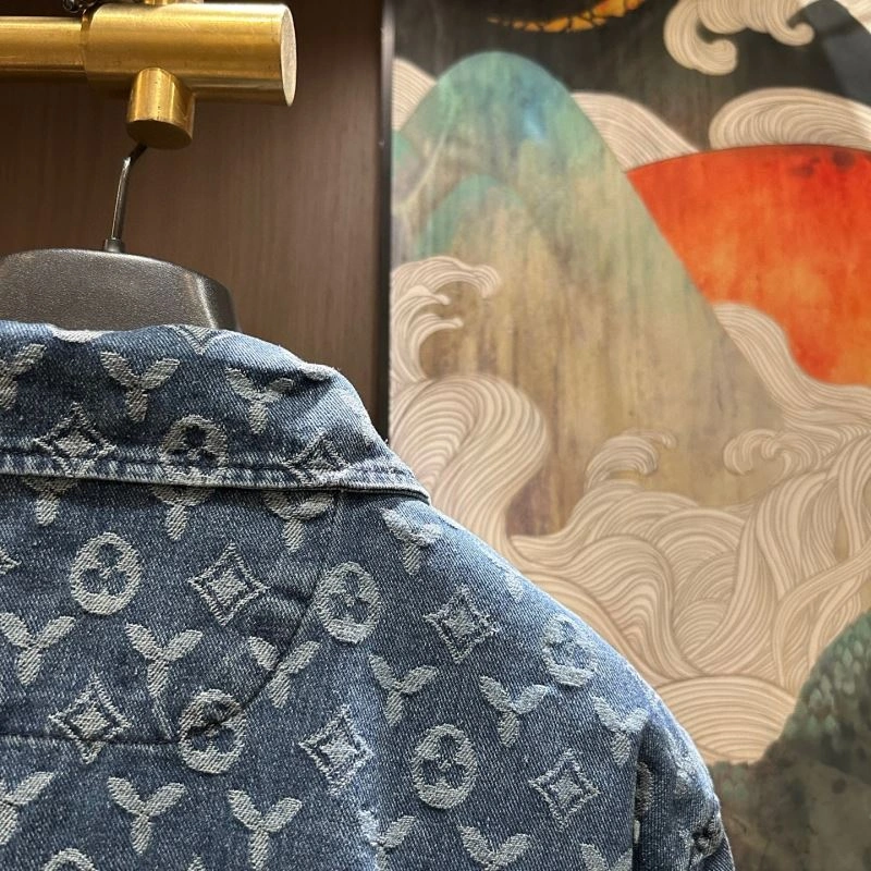 FreshLook Louis Vuitton Outwear 132960