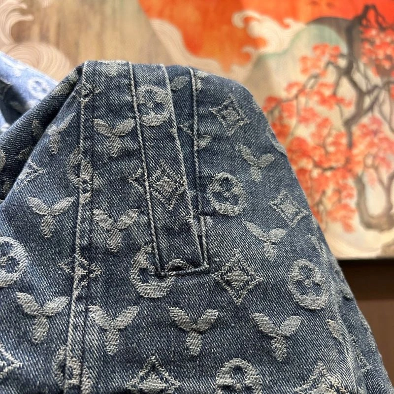 FreshLook Louis Vuitton Outwear 132960
