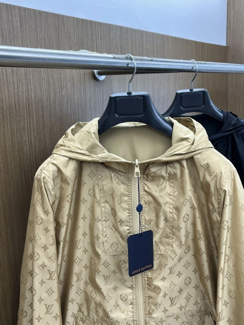 ModernLook Louis Vuitton Outwear 132951