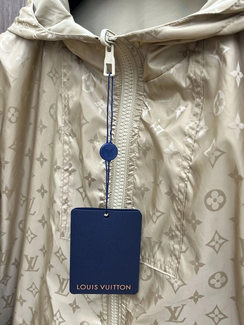 ModernLook Louis Vuitton Outwear 132951