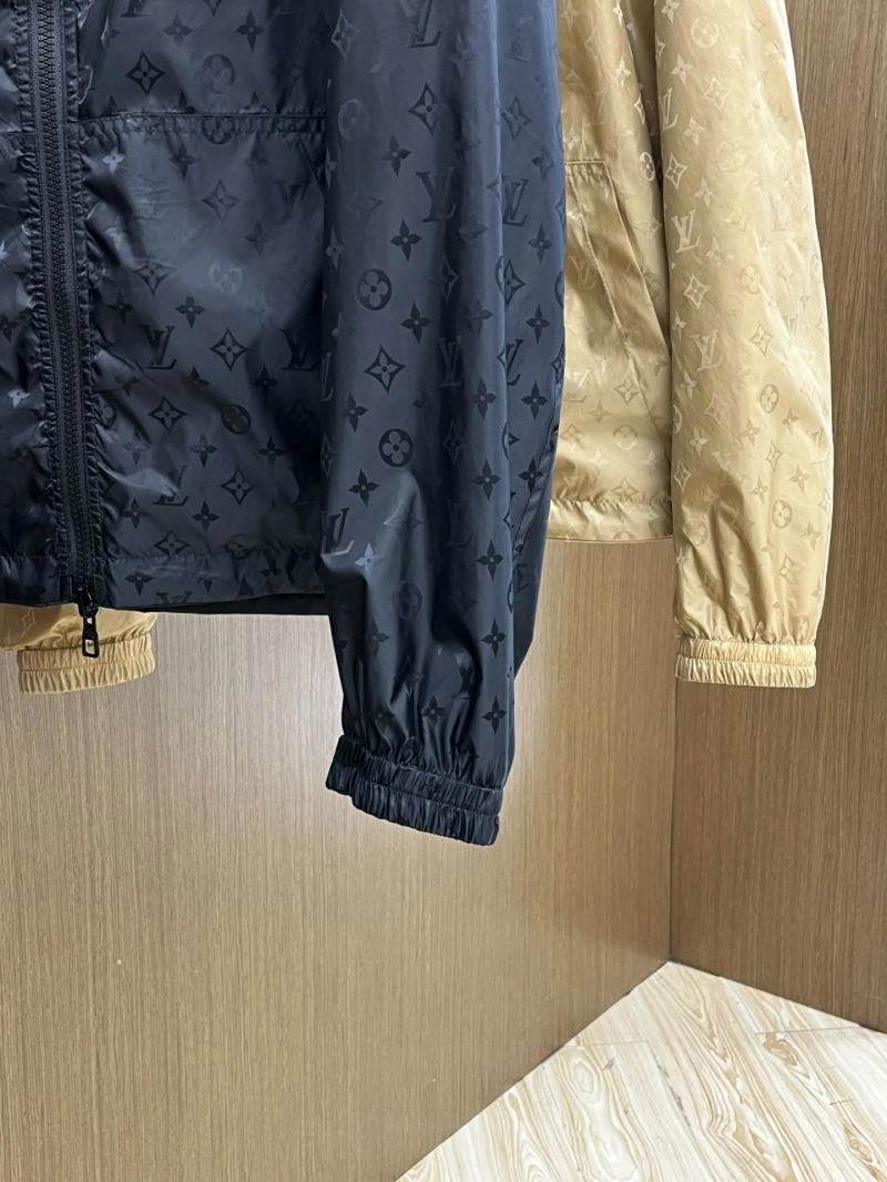 Louis Vuitton Outwear Durable 132958