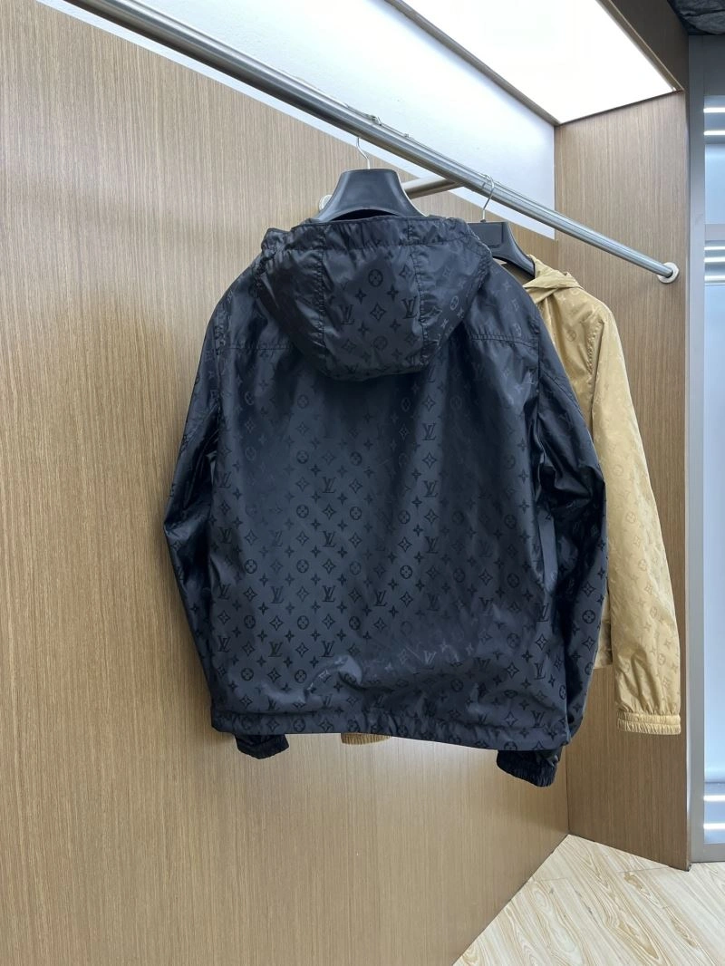 Louis Vuitton Outwear Durable 132958