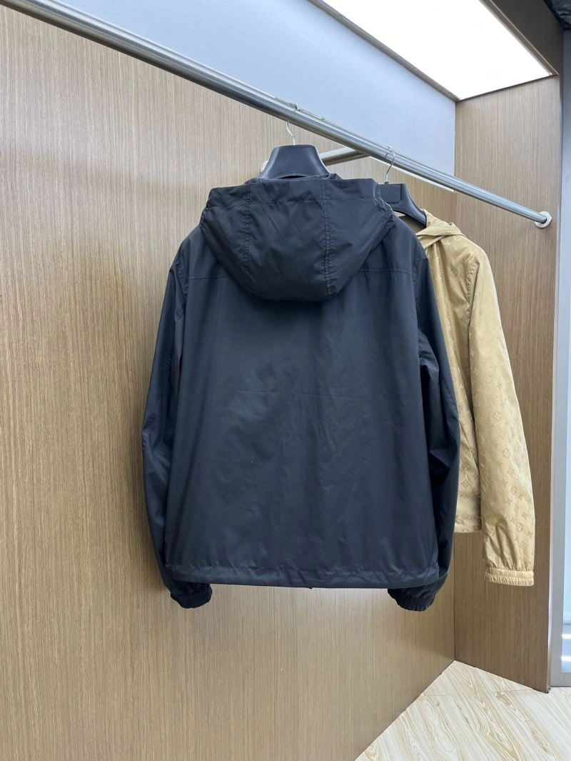 Louis Vuitton Outwear Durable 132958