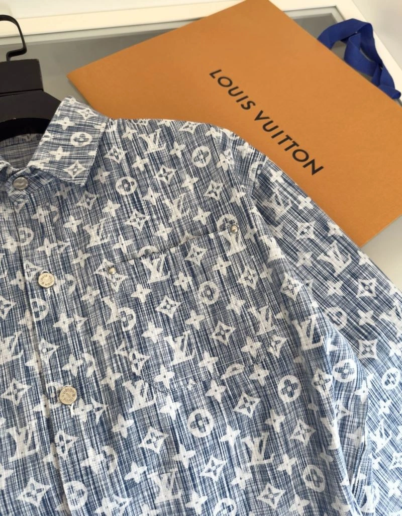Breathable Louis Vuitton Outwear 132970