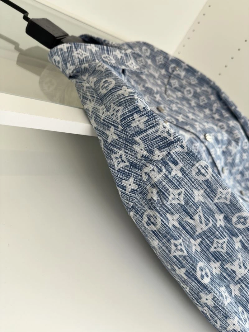 Breathable Louis Vuitton Outwear 132970