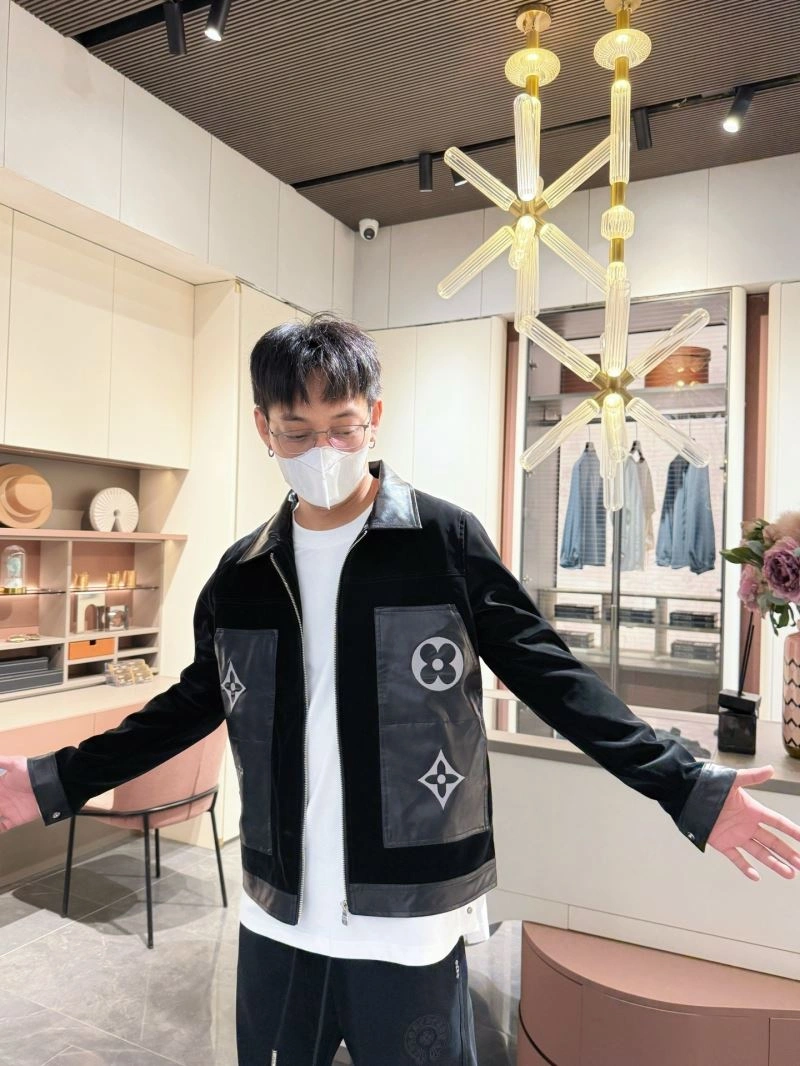 Durable Louis Vuitton Outwear 132967