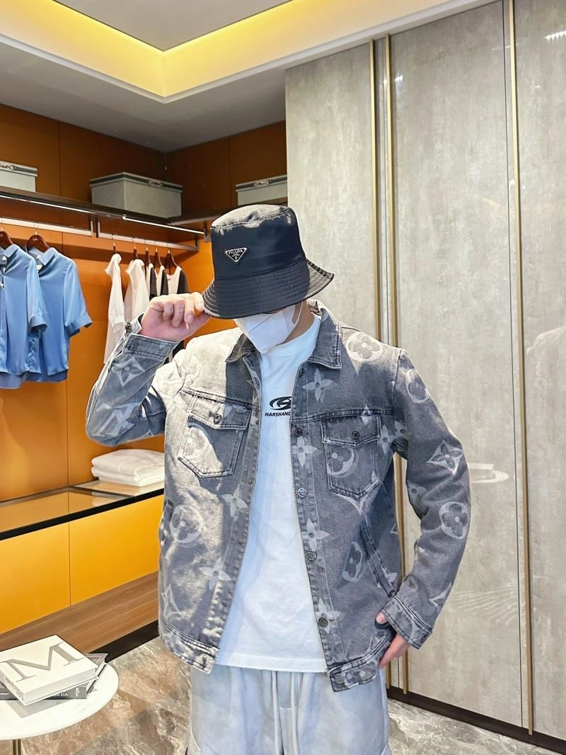 Louis Vuitton Outwear Resilient 132955