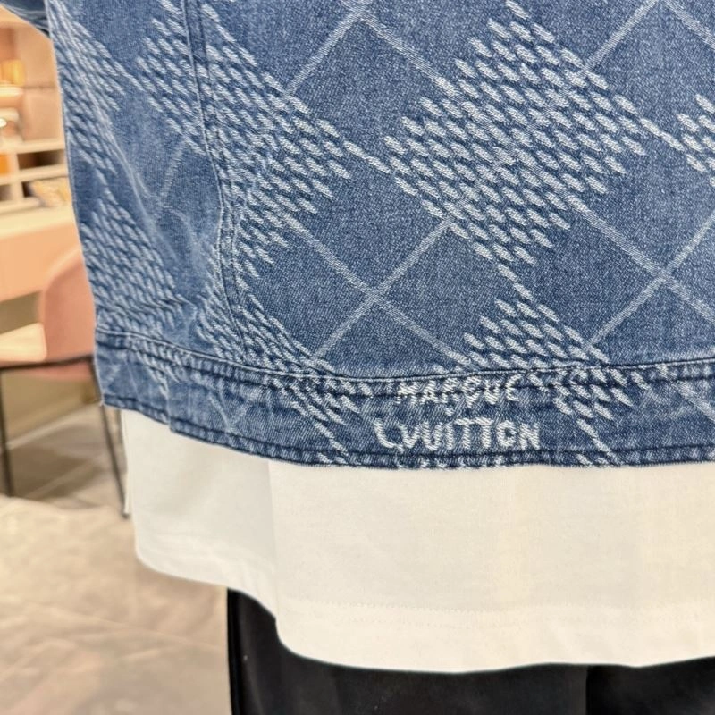 Louis Vuitton Outwear Compact 132956