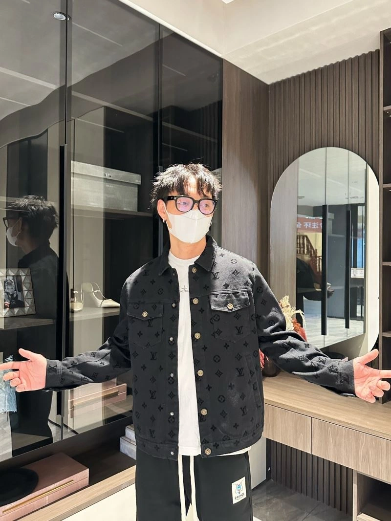 Louis Vuitton Outwear Efficient 132972