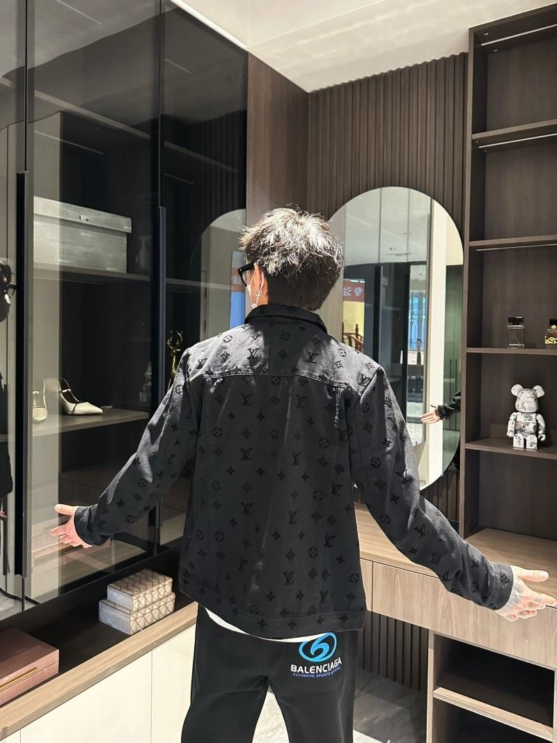 Louis Vuitton Outwear Efficient 132972