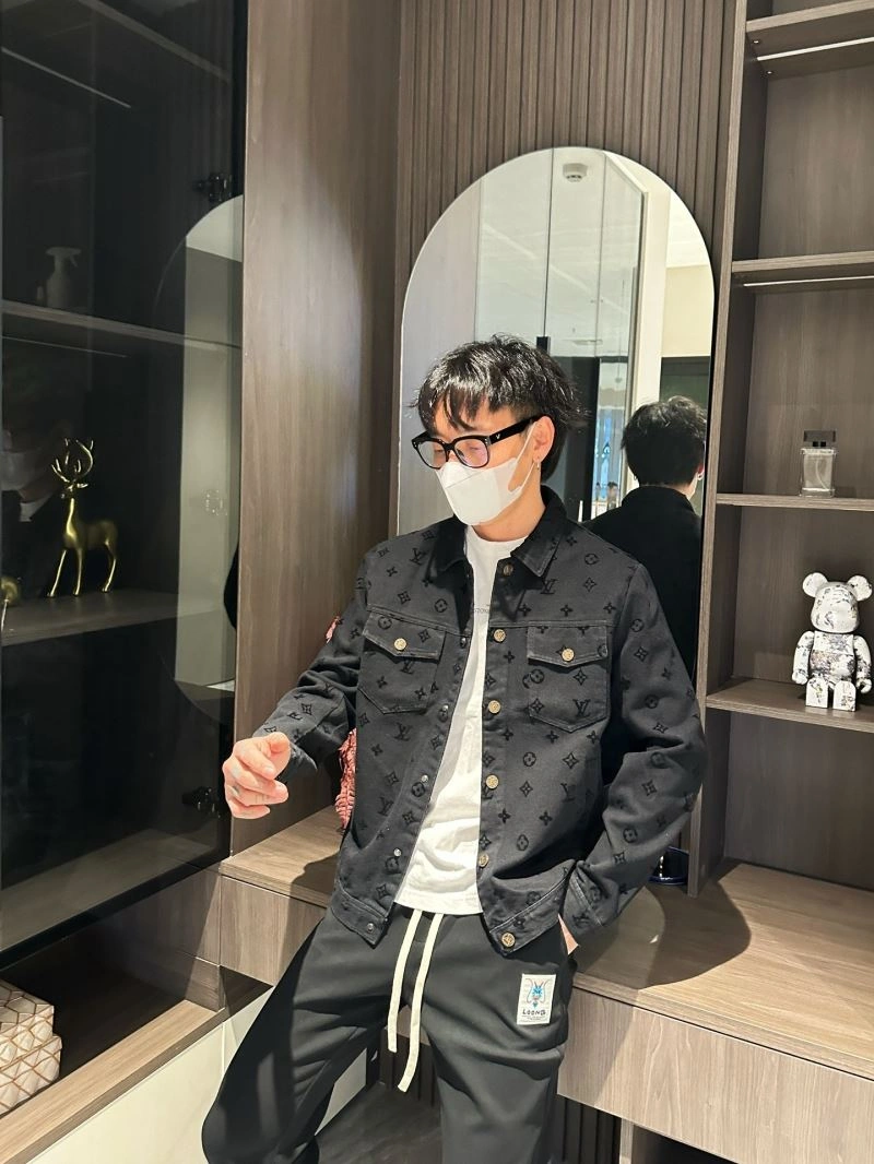 Louis Vuitton Outwear Efficient 132972