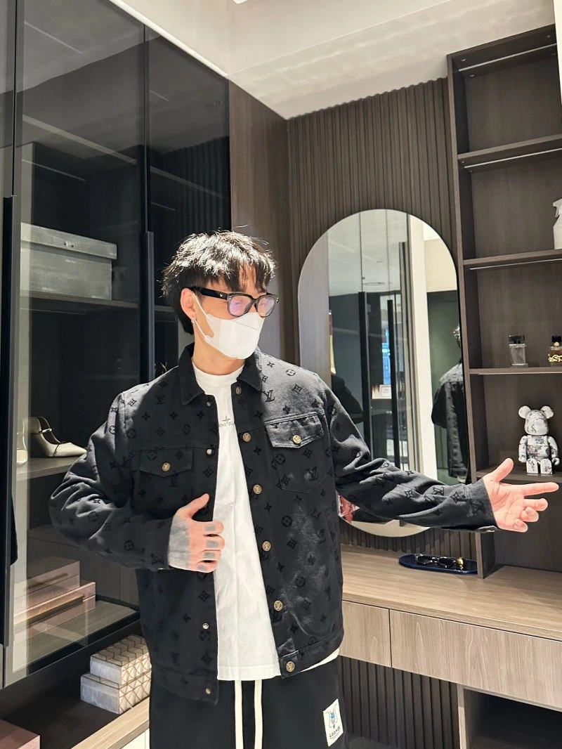 Louis Vuitton Outwear Efficient 132972