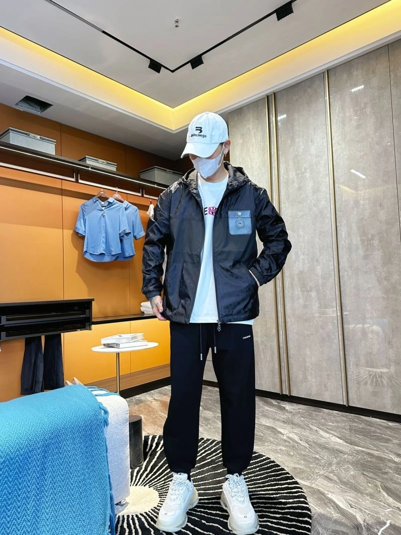 Fashionable Louis Vuitton Outwear 132969