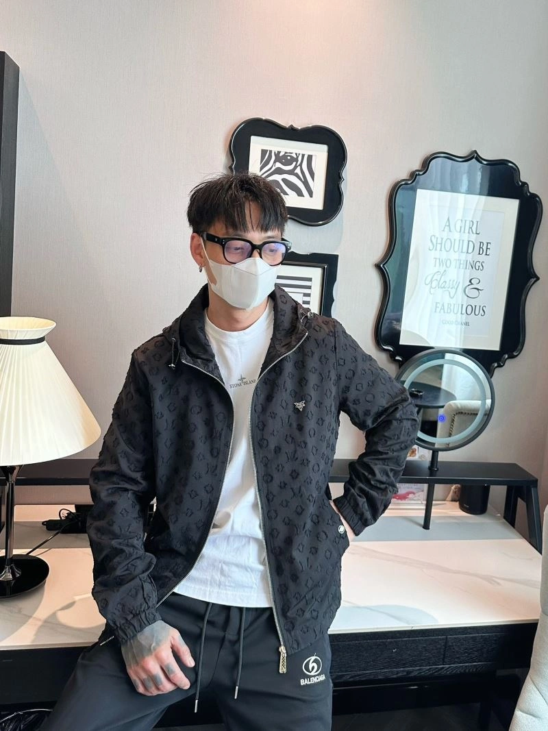Louis Vuitton Outwear Breathable 132961