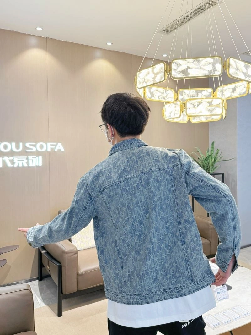Original Louis Vuitton Outwear 132947