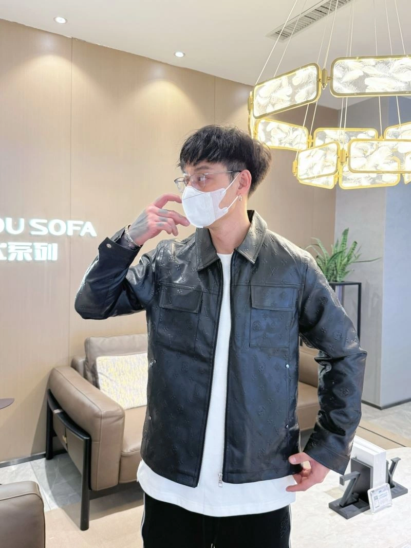 AllSeason Louis Vuitton Outwear 132979