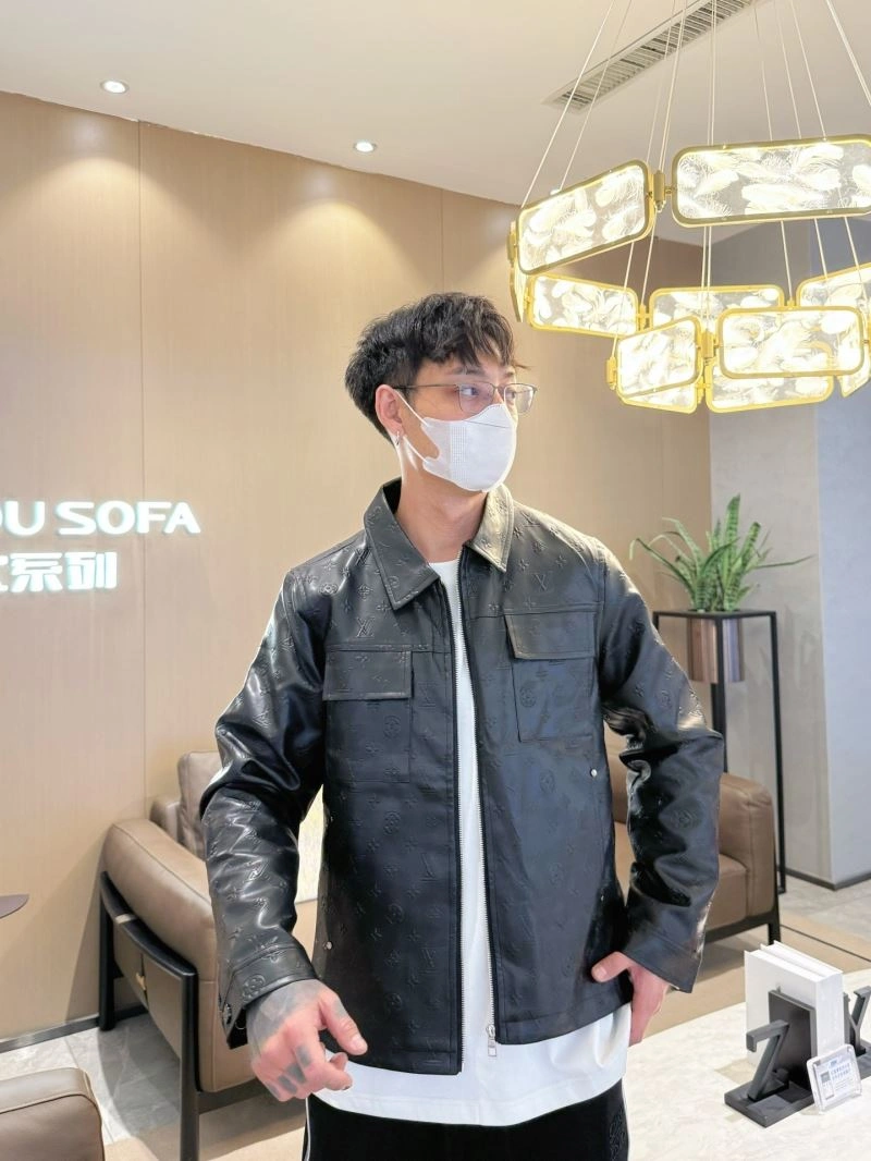 AllSeason Louis Vuitton Outwear 132979