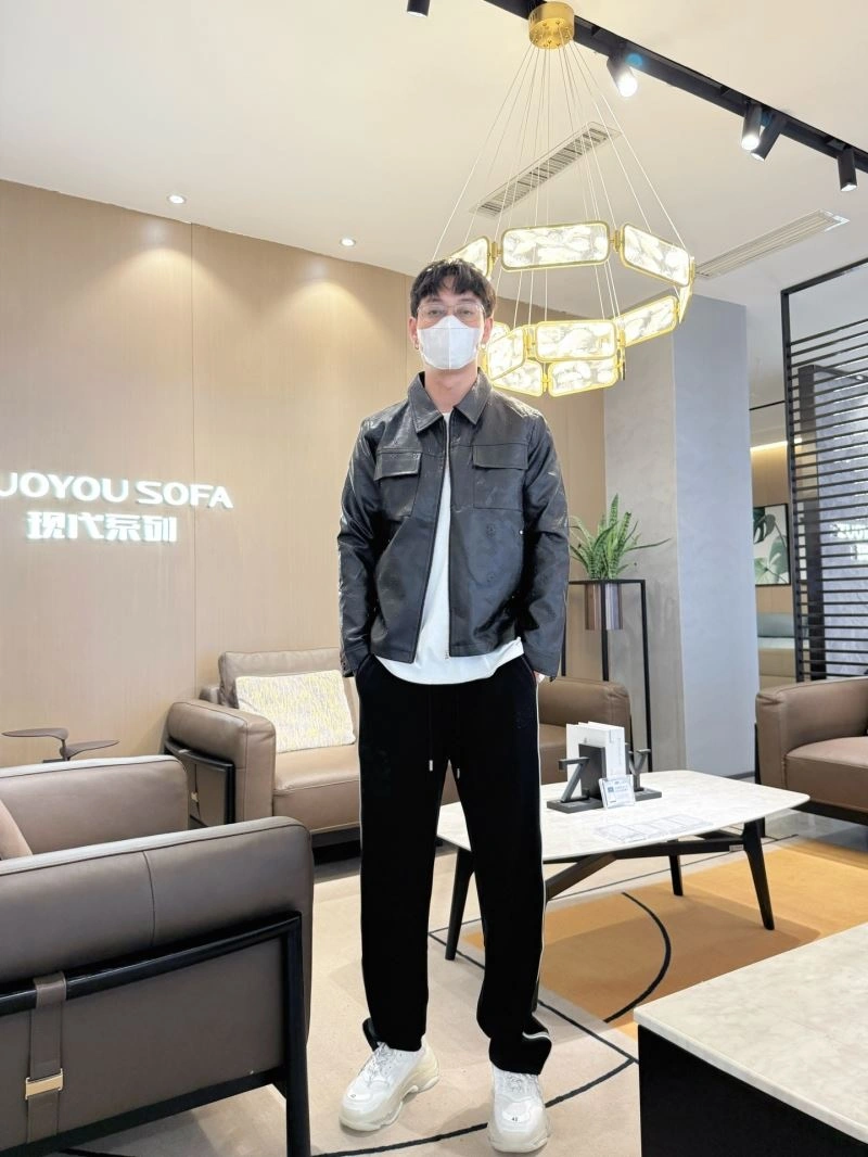 AllSeason Louis Vuitton Outwear 132979