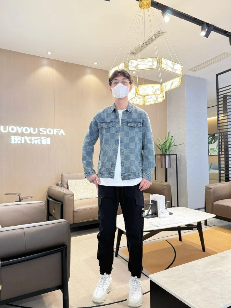 Louis Vuitton Outwear OdorResistant 132952