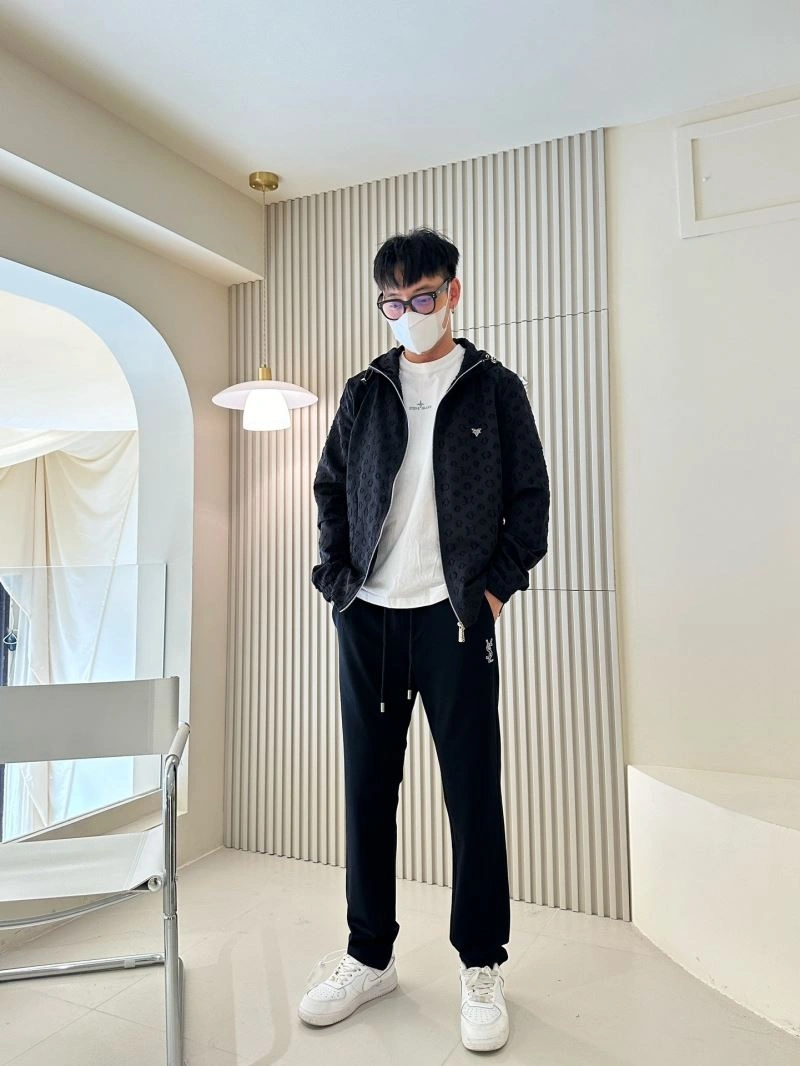 Fashionable Louis Vuitton Outwear 132949