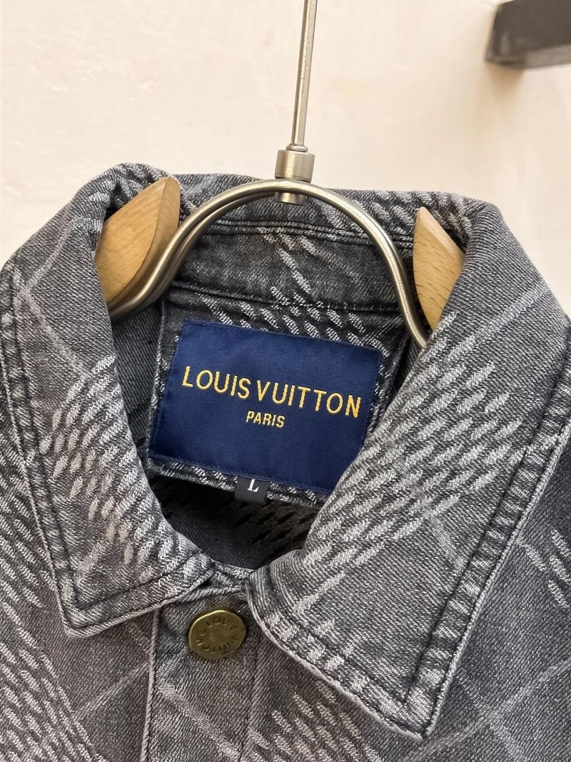 Louis Vuitton Outwear OnTrend 132942