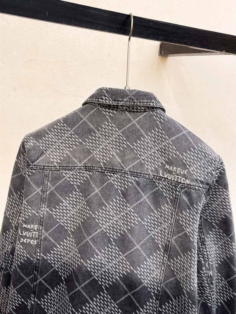 Louis Vuitton Outwear OnTrend 132942