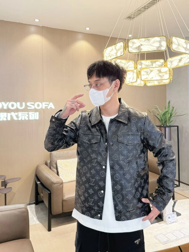 Premium Louis Vuitton Outwear 132939