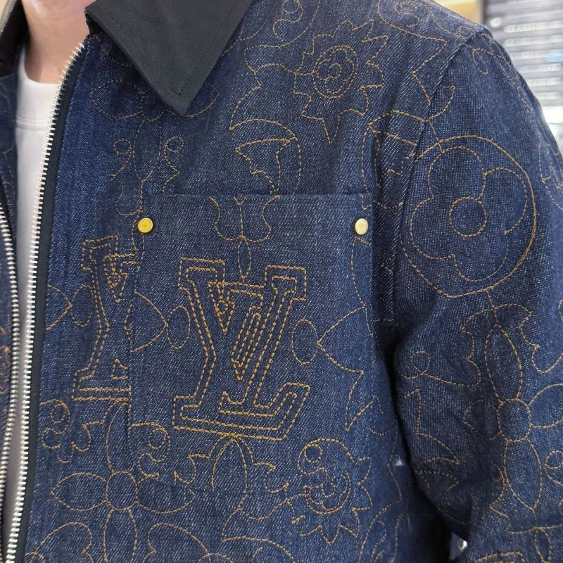 Louis Vuitton Outwear Durable 132937