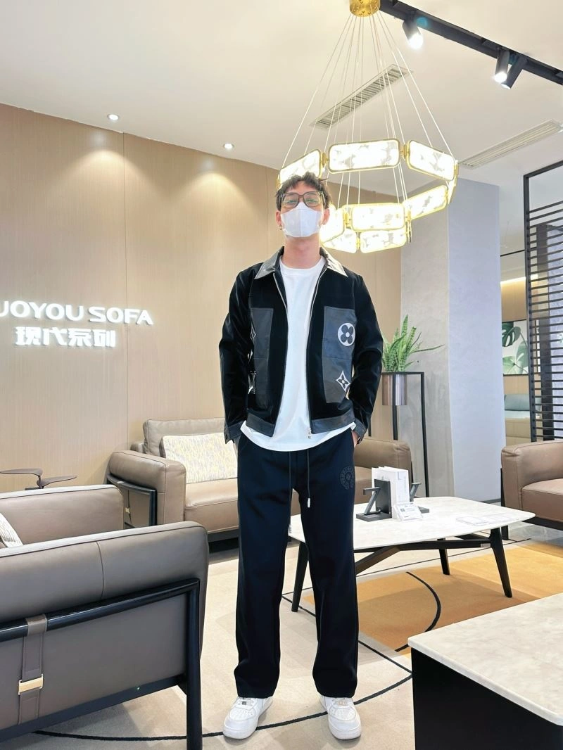 Louis Vuitton Outwear Breathable 132918