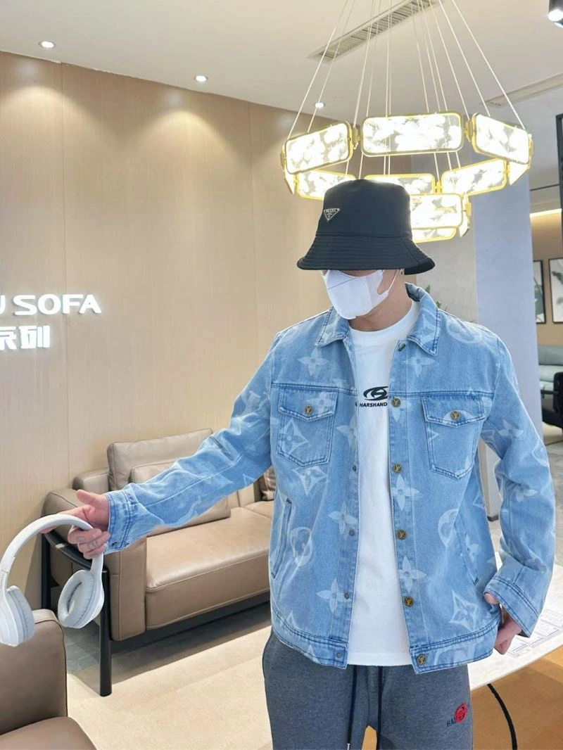 Cozy Louis Vuitton Outwear 132916