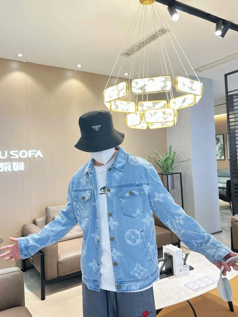 Cozy Louis Vuitton Outwear 132916