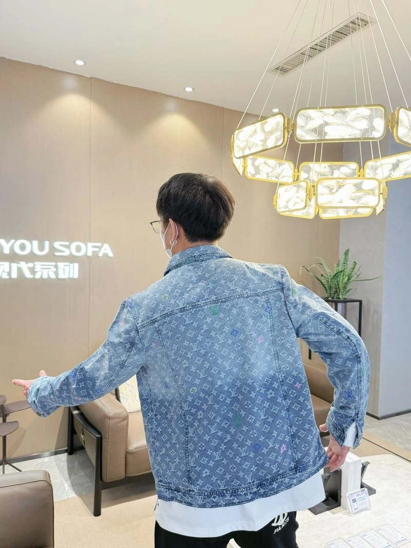 Thermal Louis Vuitton Outwear 132919