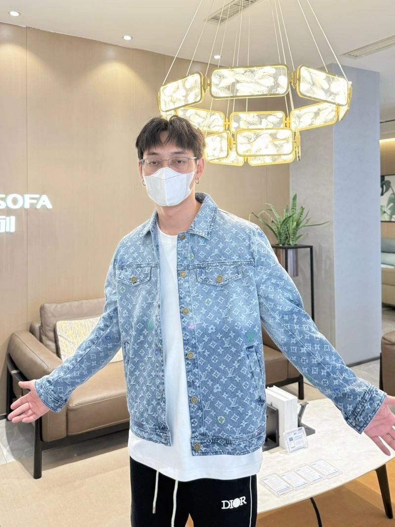Thermal Louis Vuitton Outwear 132919
