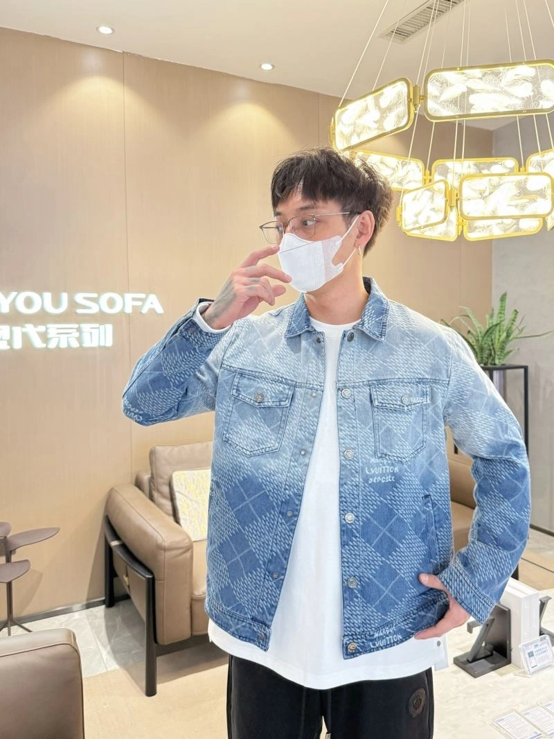 Louis Vuitton Outwear Lightweight 132913