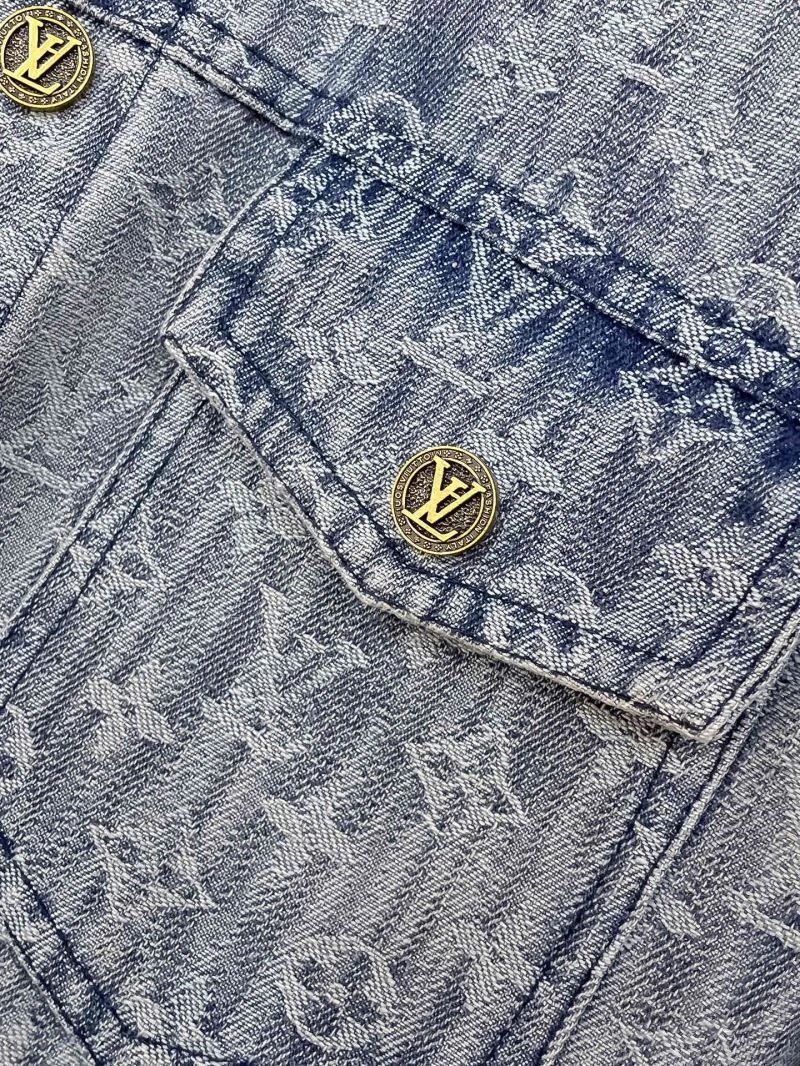 Louis Vuitton Outwear Lightweight 132926
