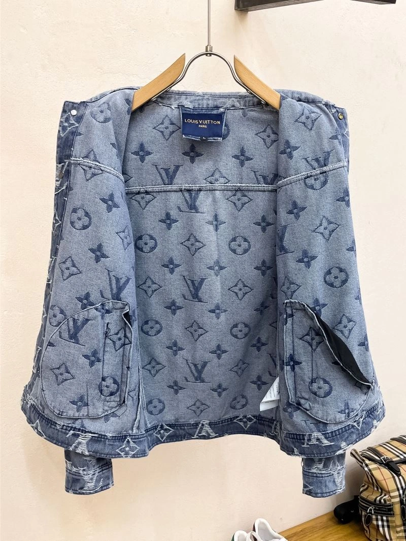 Sophisticated Louis Vuitton Outwear 132921