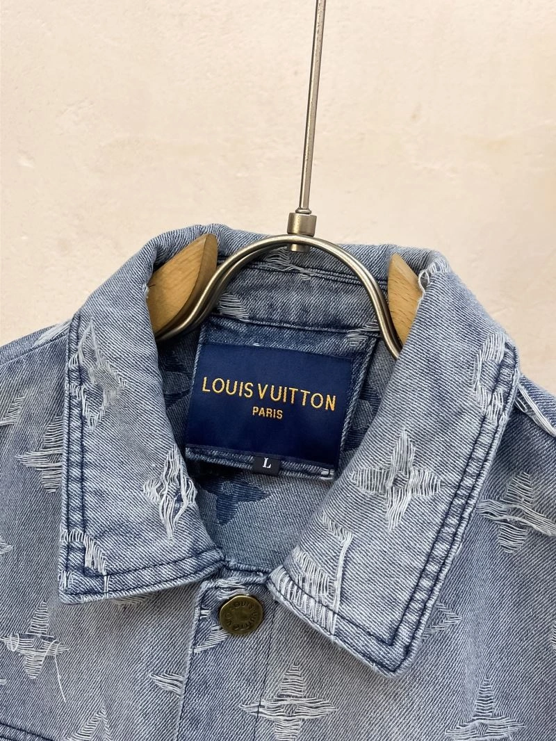 Sophisticated Louis Vuitton Outwear 132921