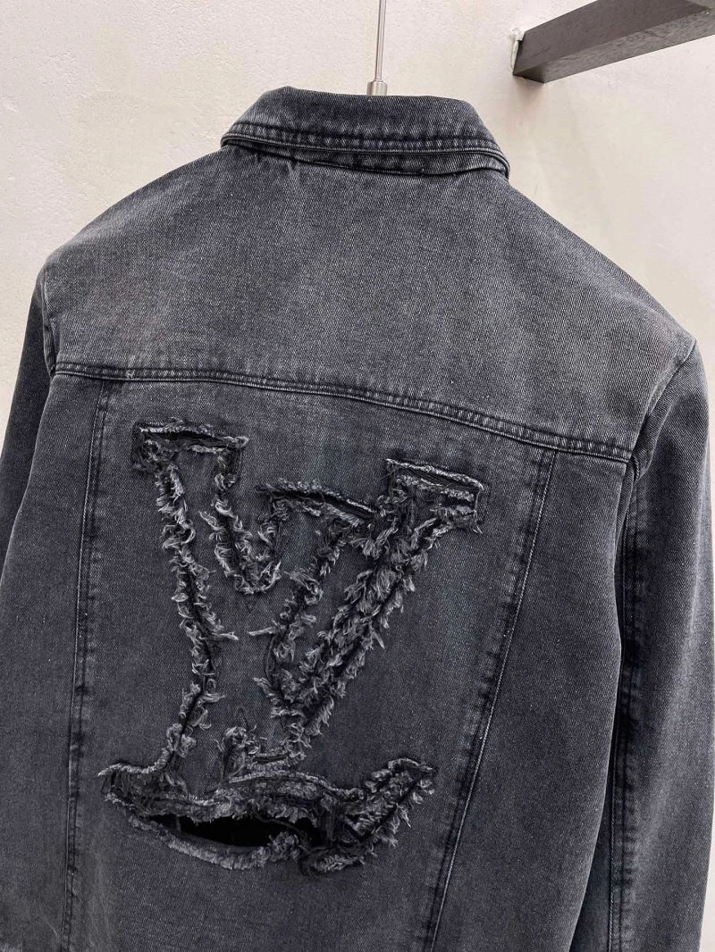Classic Louis Vuitton Outwear 132927