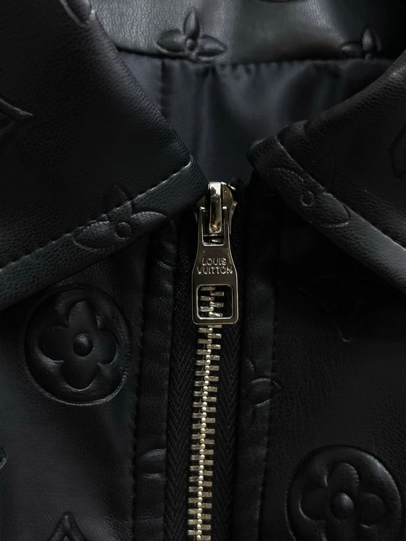 Louis Vuitton Outwear Classic 132914